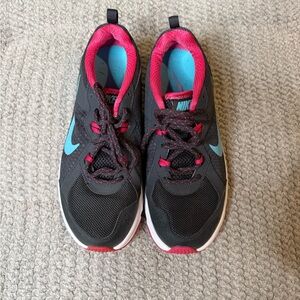 Nike Women Black and Pink Athletic Shoes